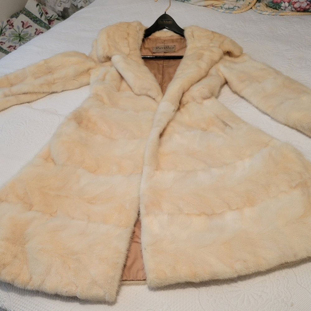 Saks 5th Ave GENUINE REVILLON Mink Coat Size Small